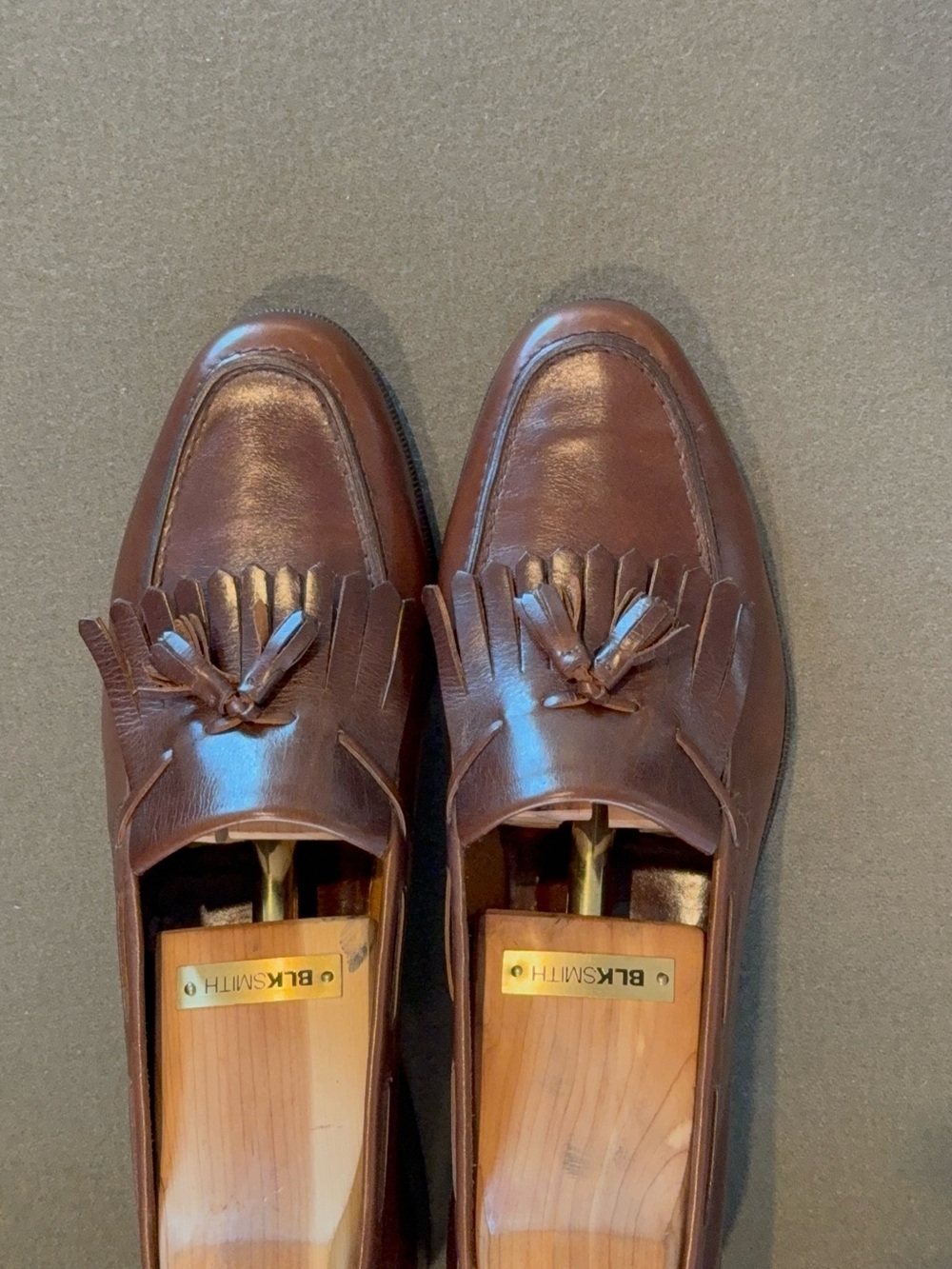 Ferragamo Men’s Brown Leather Tassel Kiltie Loafers - Picture 6 of 6